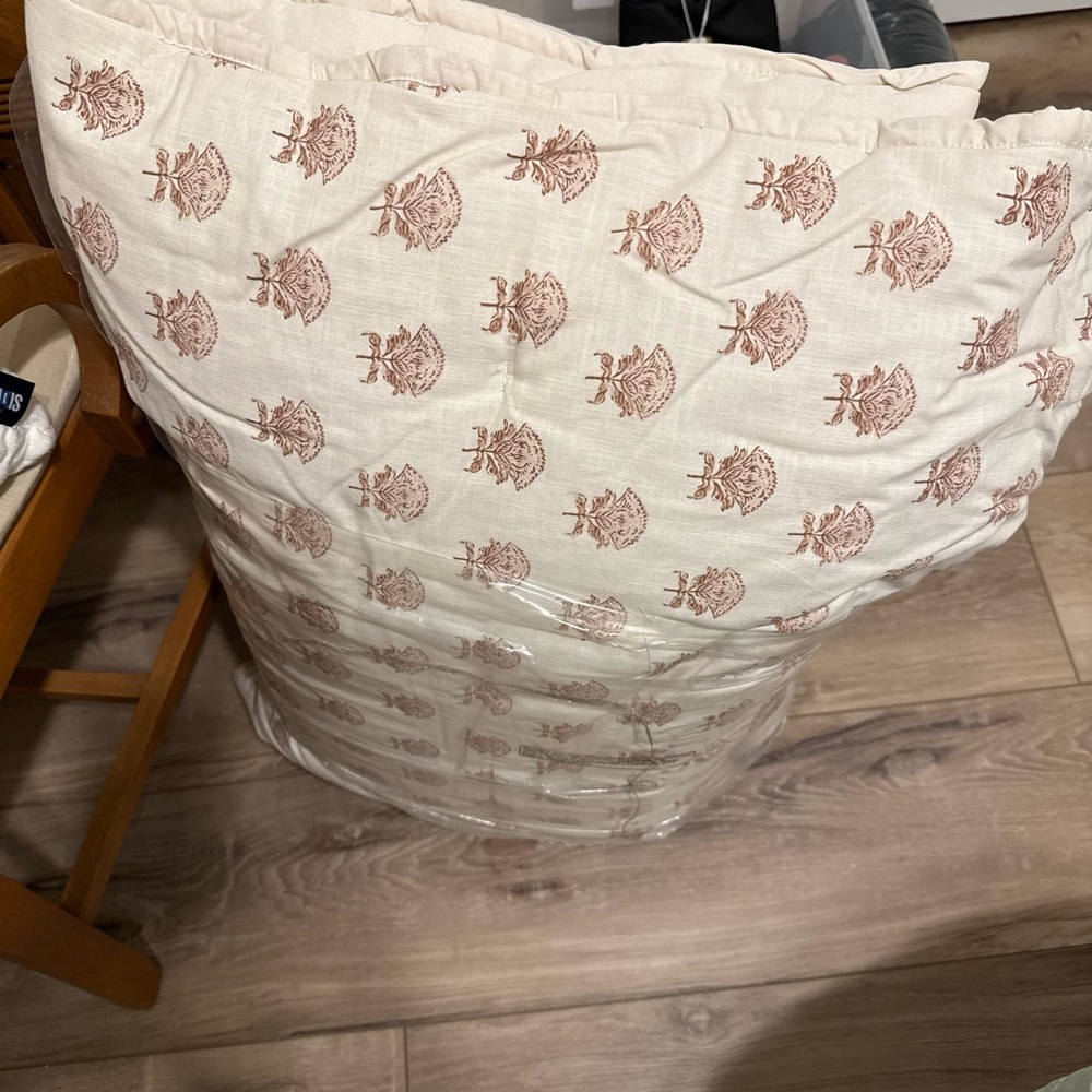 New king threshold comforter